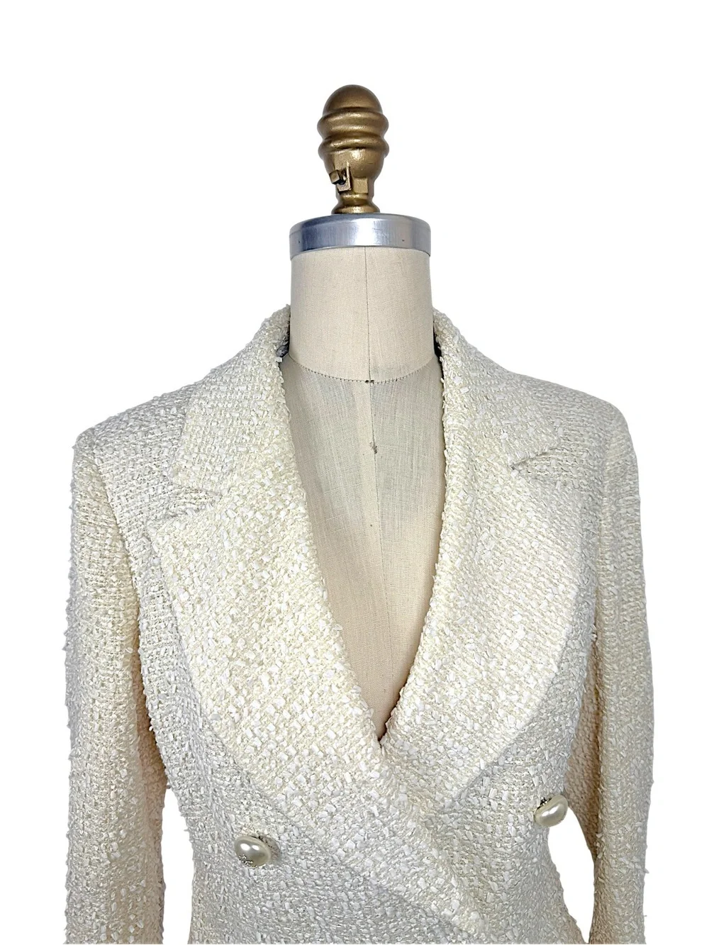 Chanel Cruise 2019 “La Pausa” Runway Look 26 Ivory Tweed Jacket FR34